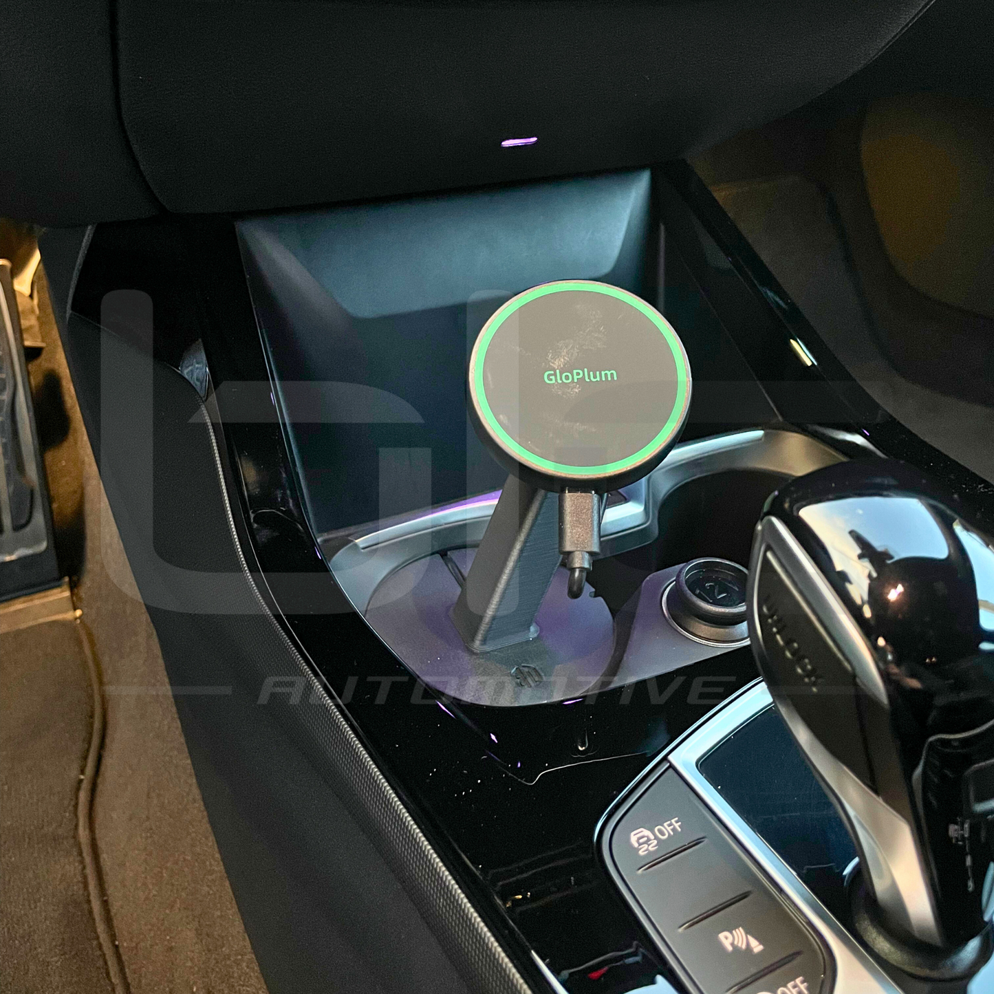 PHONE HOLDER WITH INTEGRATED WIRELESS CHARGING - BMW F40/F44 (2019-2024)
